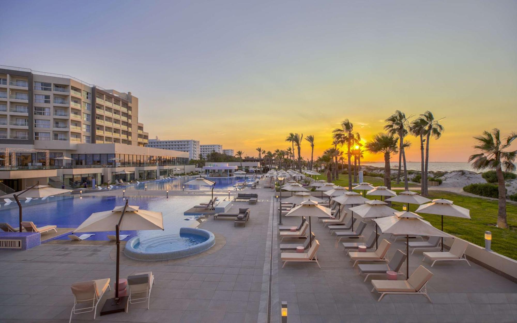 Hilton Skanes Monastir Beach Resort Exterior photo